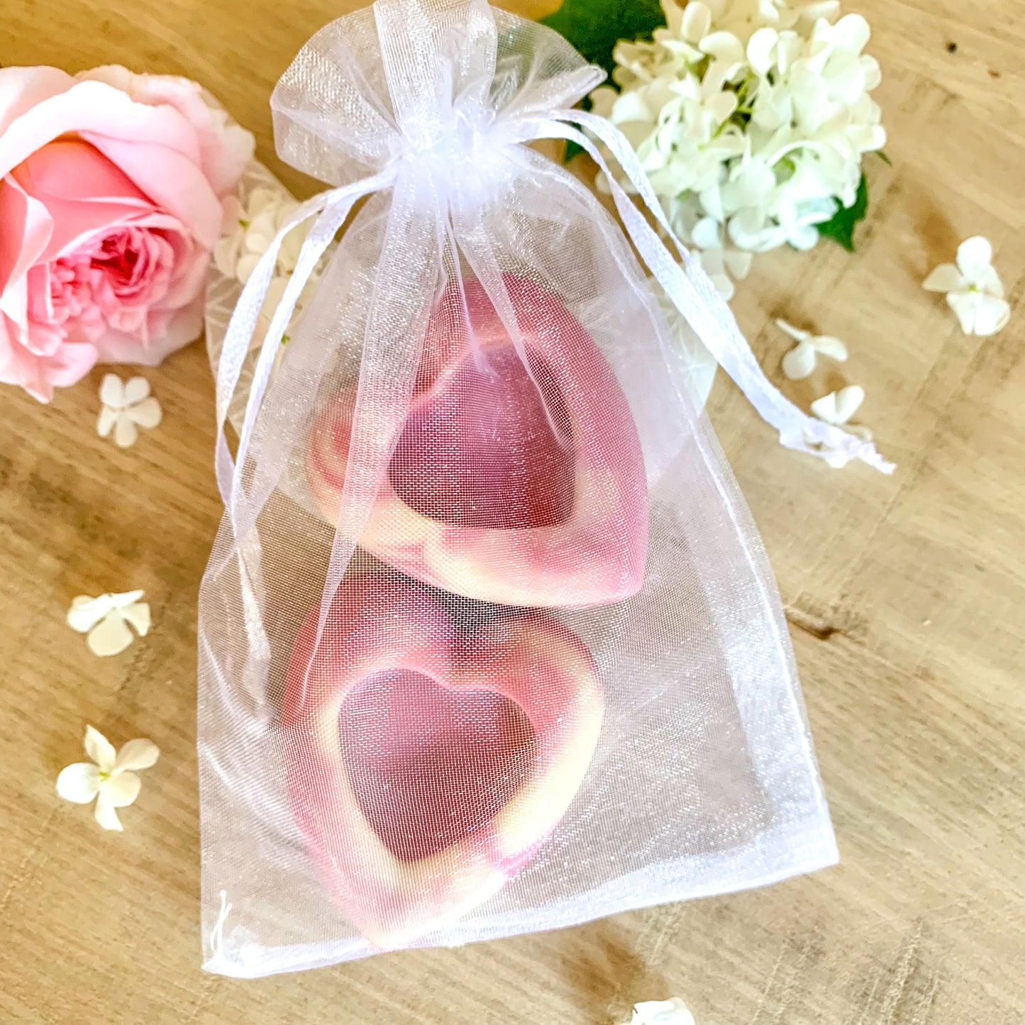 Sachet de savons framboise "coeurs"